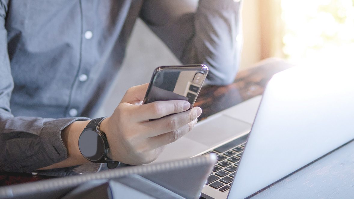móvil con ordenador